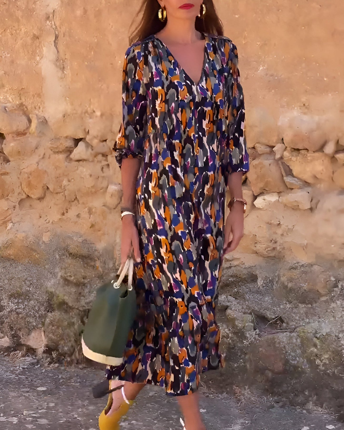 Nathalie | V-hals jurk met retro print