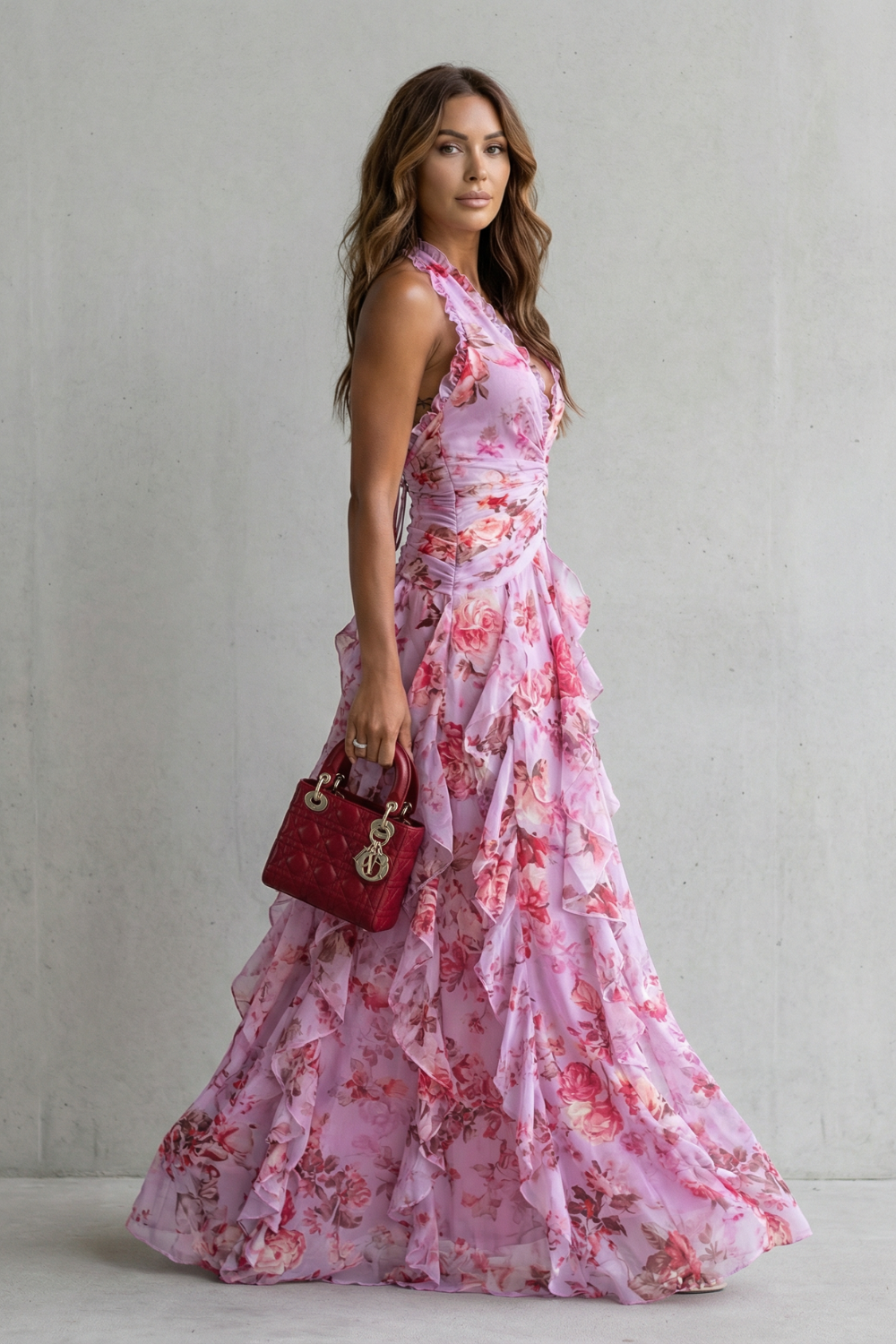 Belladina | Robe longue romantique à cascade de roses avec décolleté américain