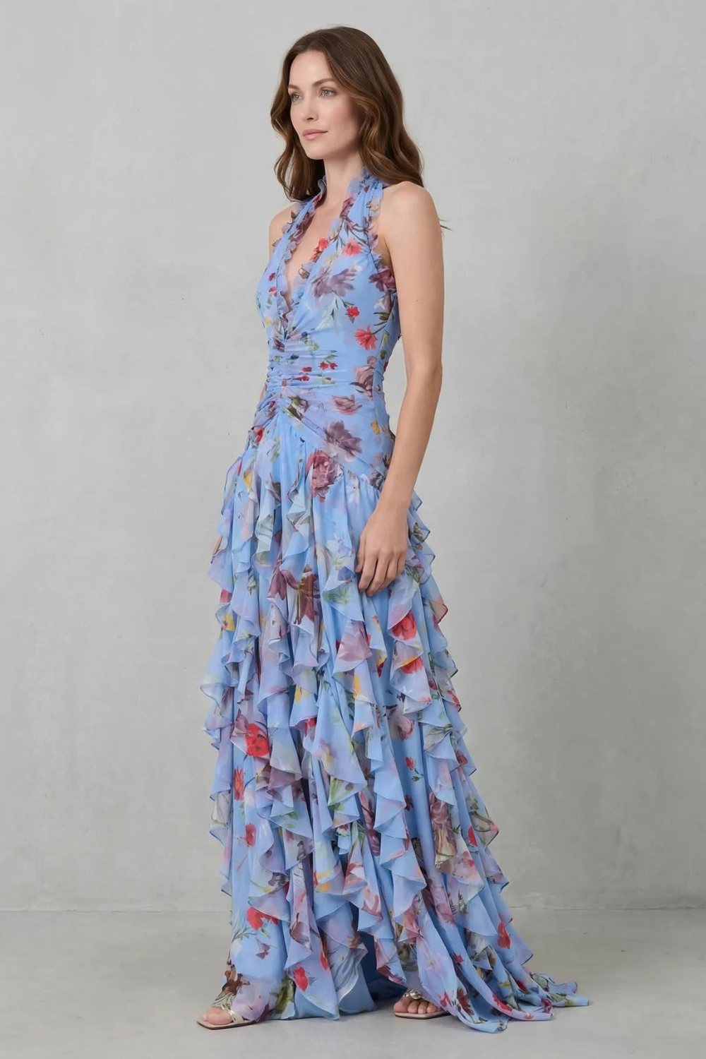 Belladina | Robe longue romantique à cascade de roses avec décolleté américain