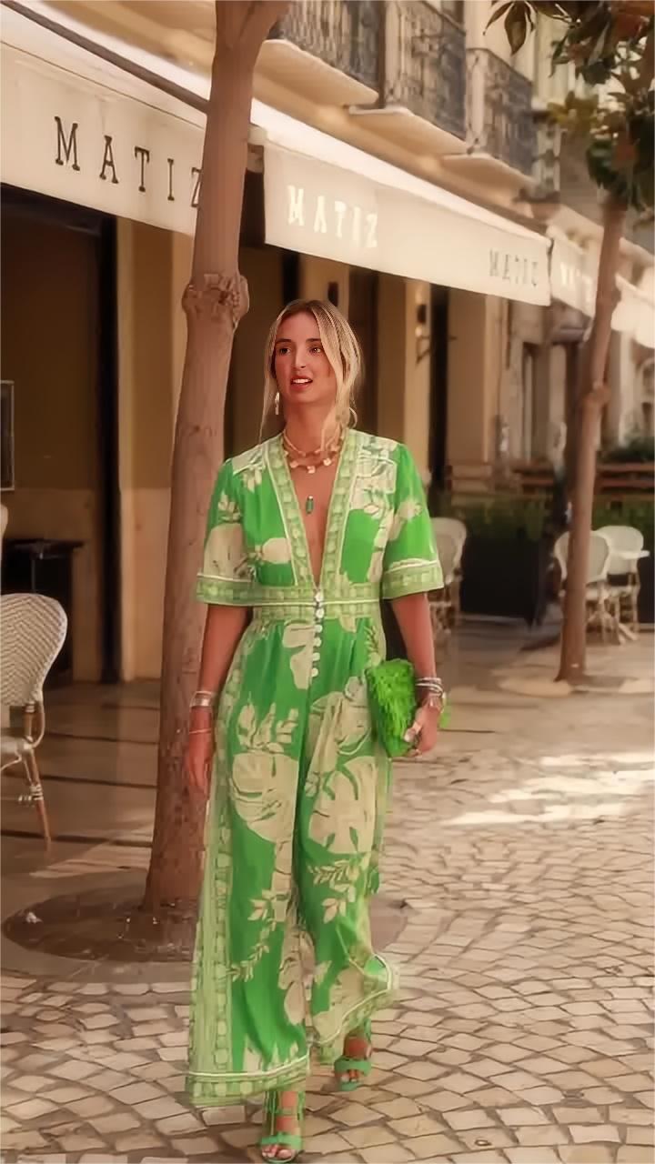 Solea | Tropische V-hals jumpsuit met bloemenprint