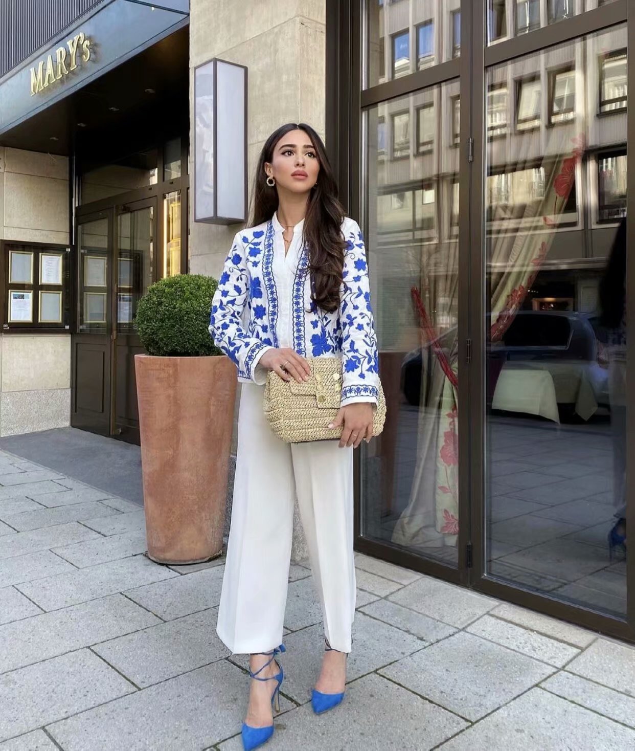 Elena | Blouse met geborduurde bloemen en boho flair