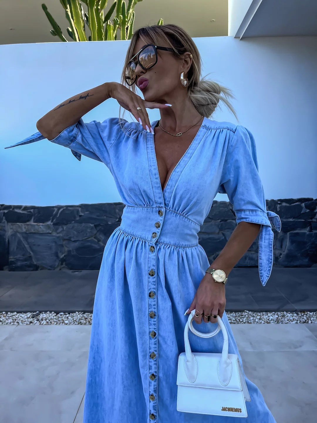 Sarena | Denim look maxi jurk met diepe V-hals