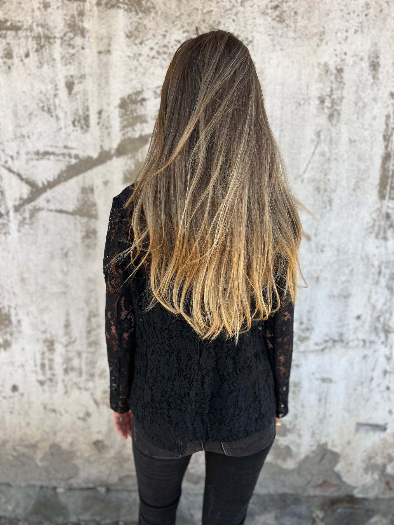 Lena | Transparante kanten blazer met elegante structuur