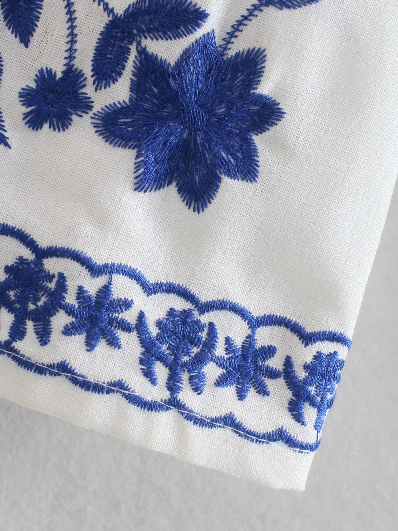 Elena | Blouse met geborduurde bloemen en boho flair