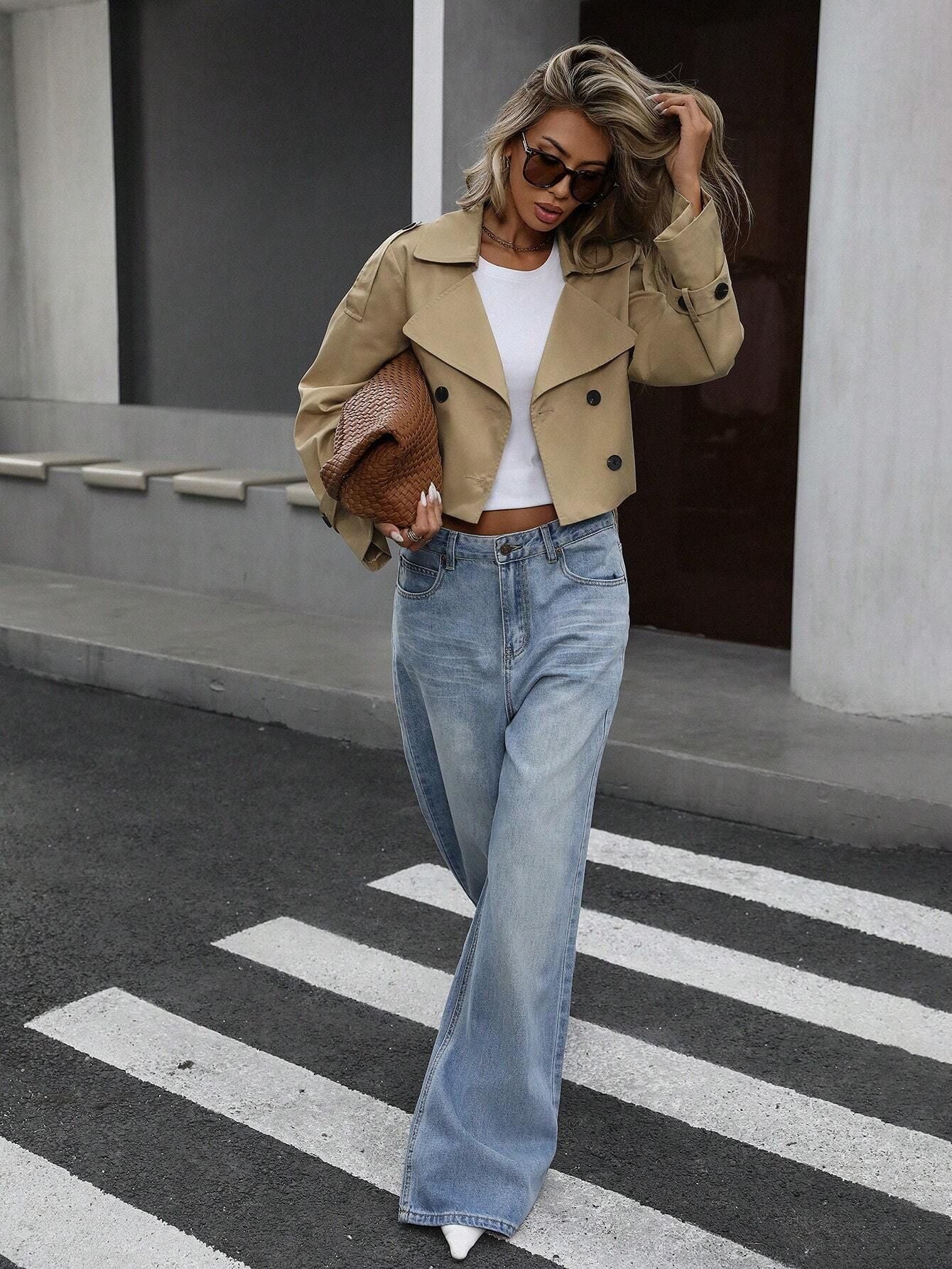 Cleo | Cropped trenchcoat met city attitude
