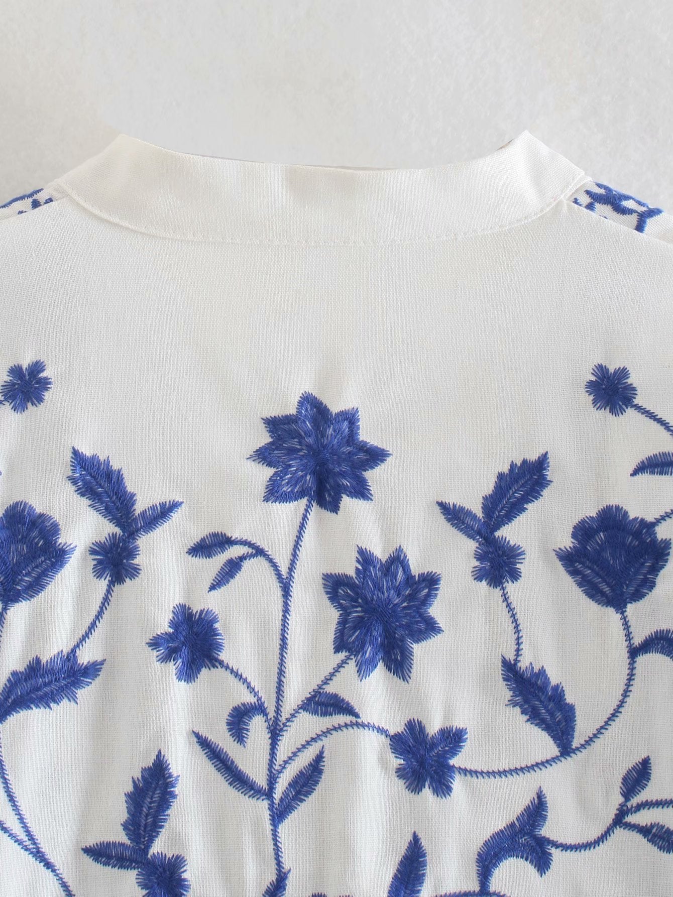 Elena | Blouse met geborduurde bloemen en boho flair