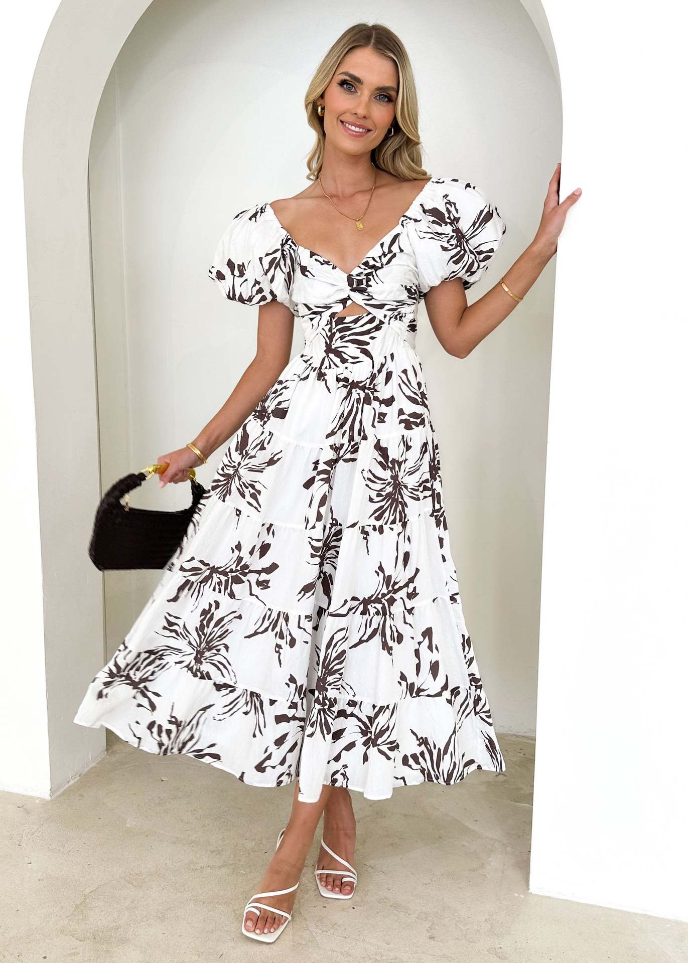 Isla | Maxi-jurk met taillecut-out en print