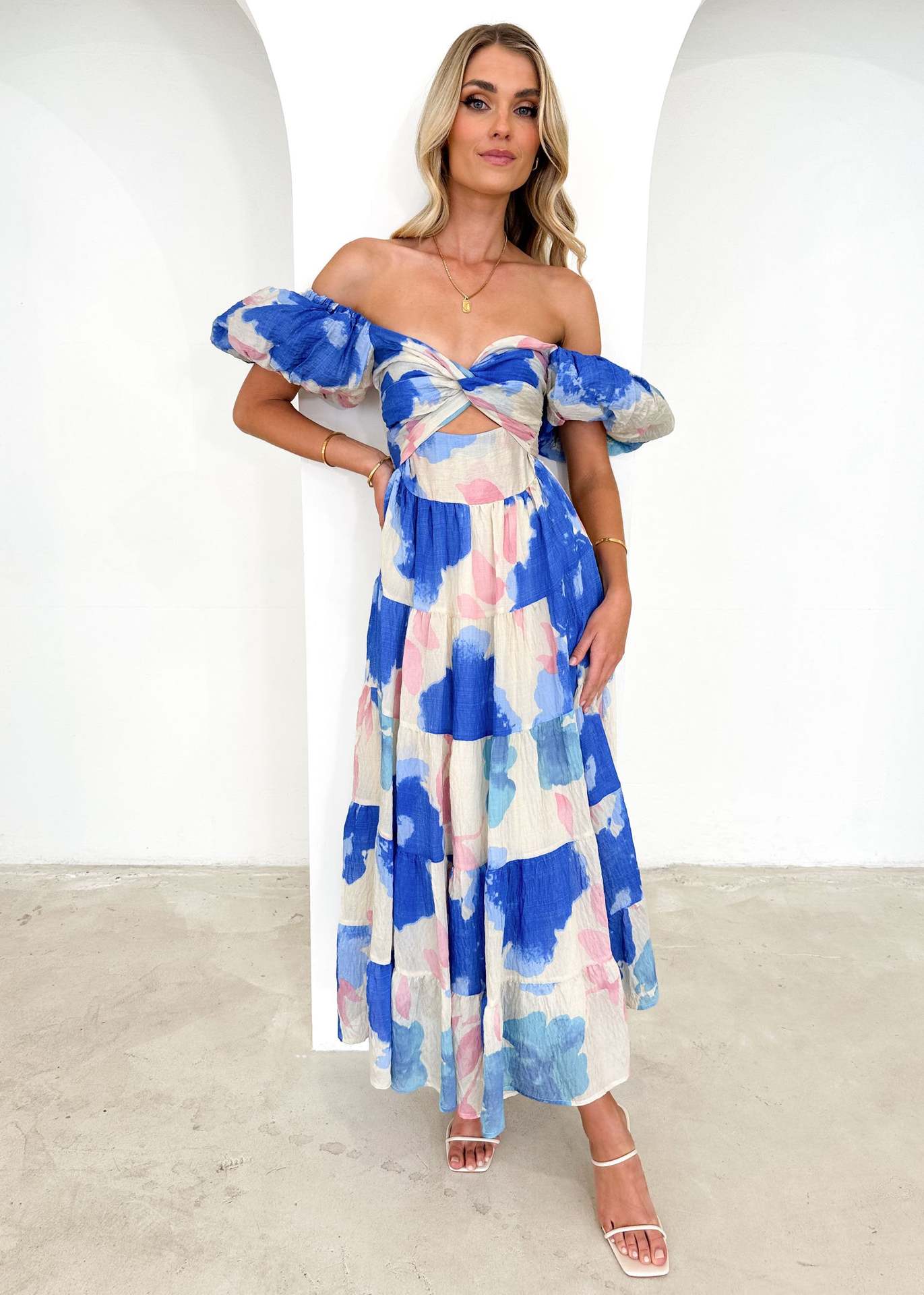 Isla | Maxi-jurk met taillecut-out en print