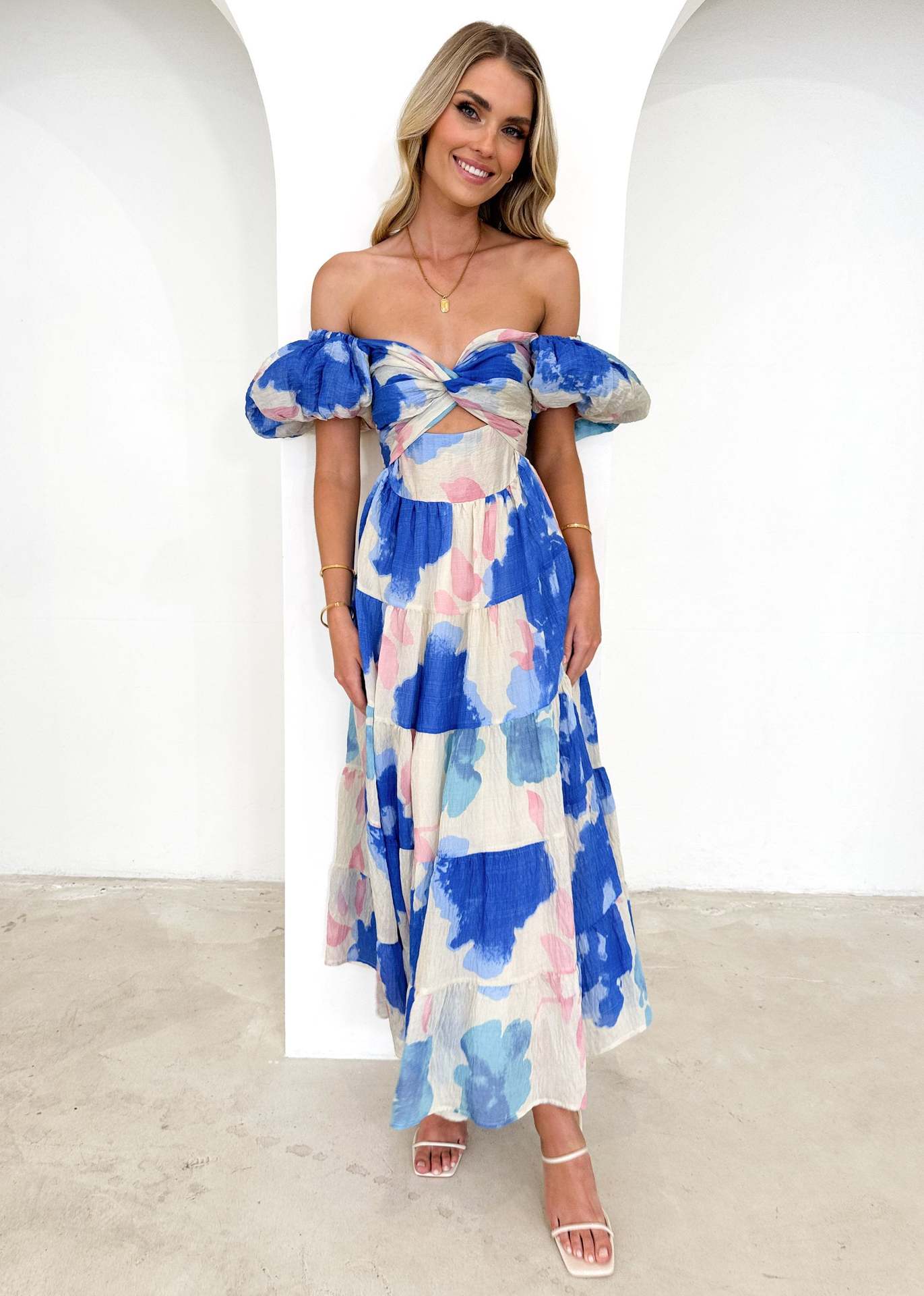 Isla | Maxi-jurk met taillecut-out en print