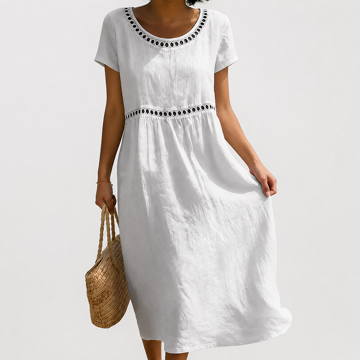 Livia | Robe Fluide à Détails Ajourés