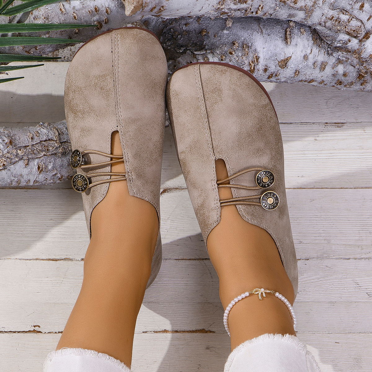 Yvette | Mocassins à détail bouton décoratif