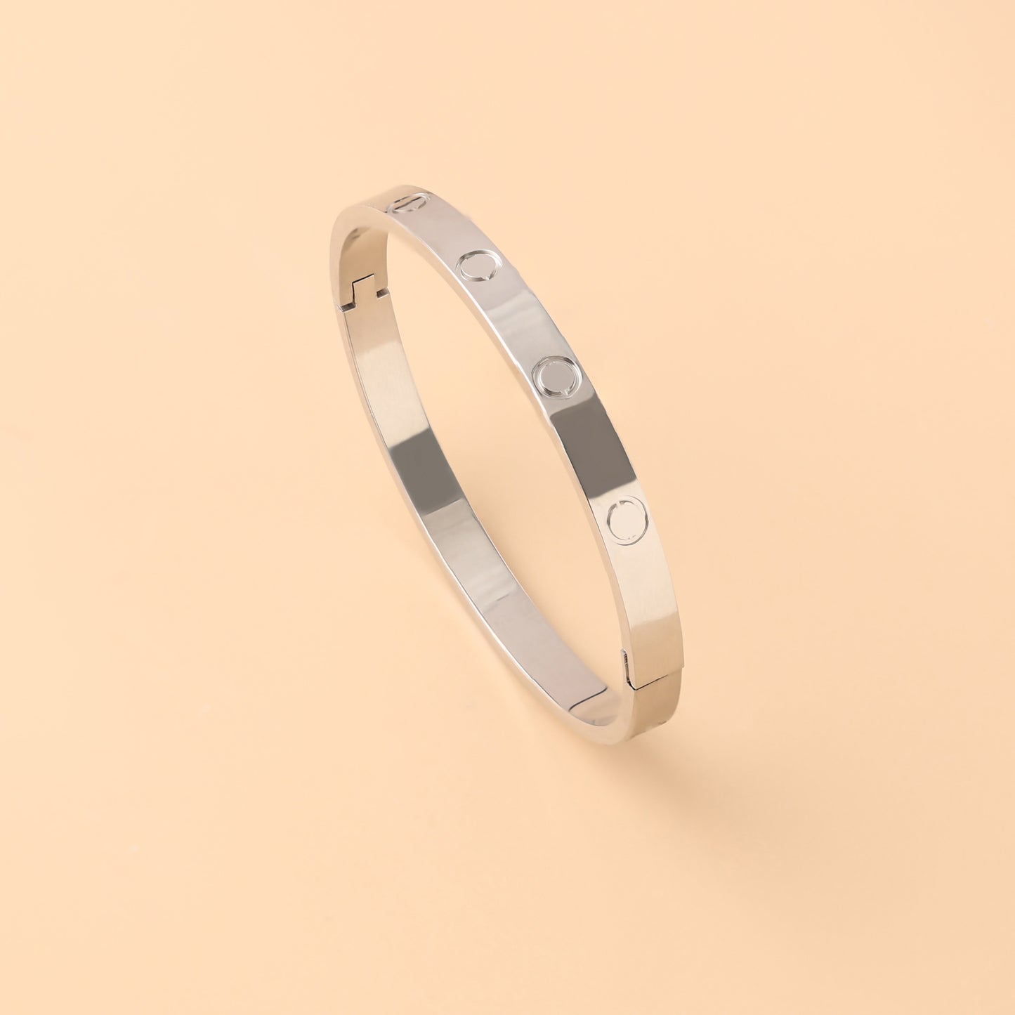 Minea | Love Bracelet