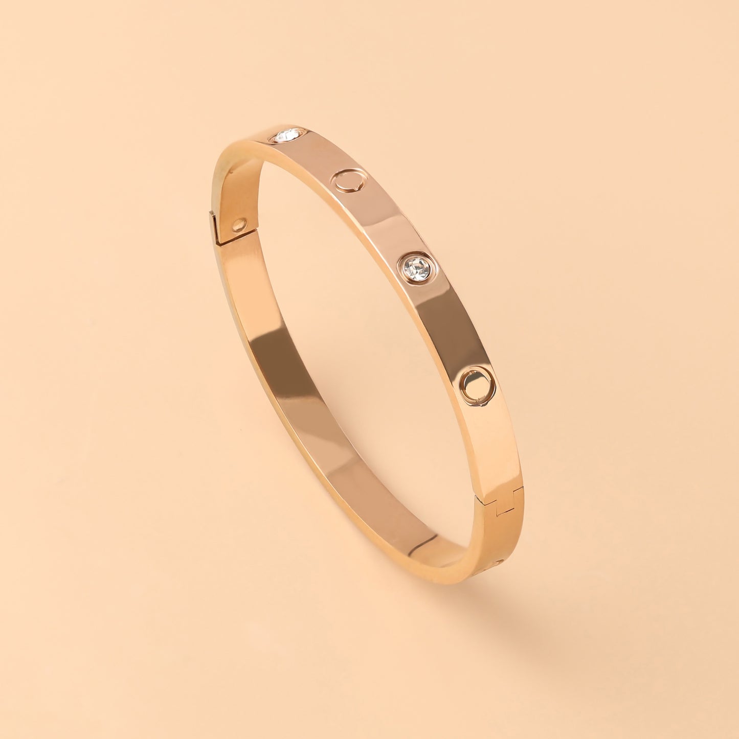 Minea | Love Bracelet