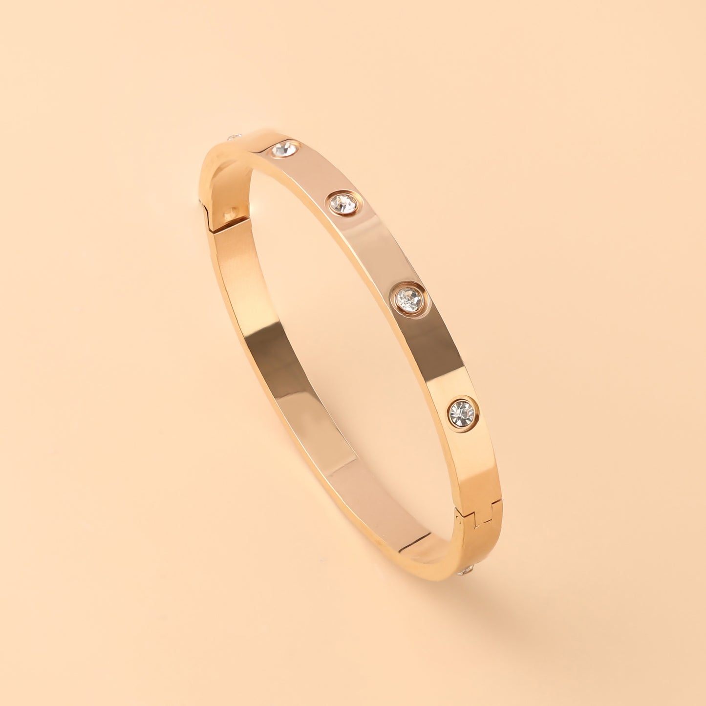 Minea | Love Bracelet