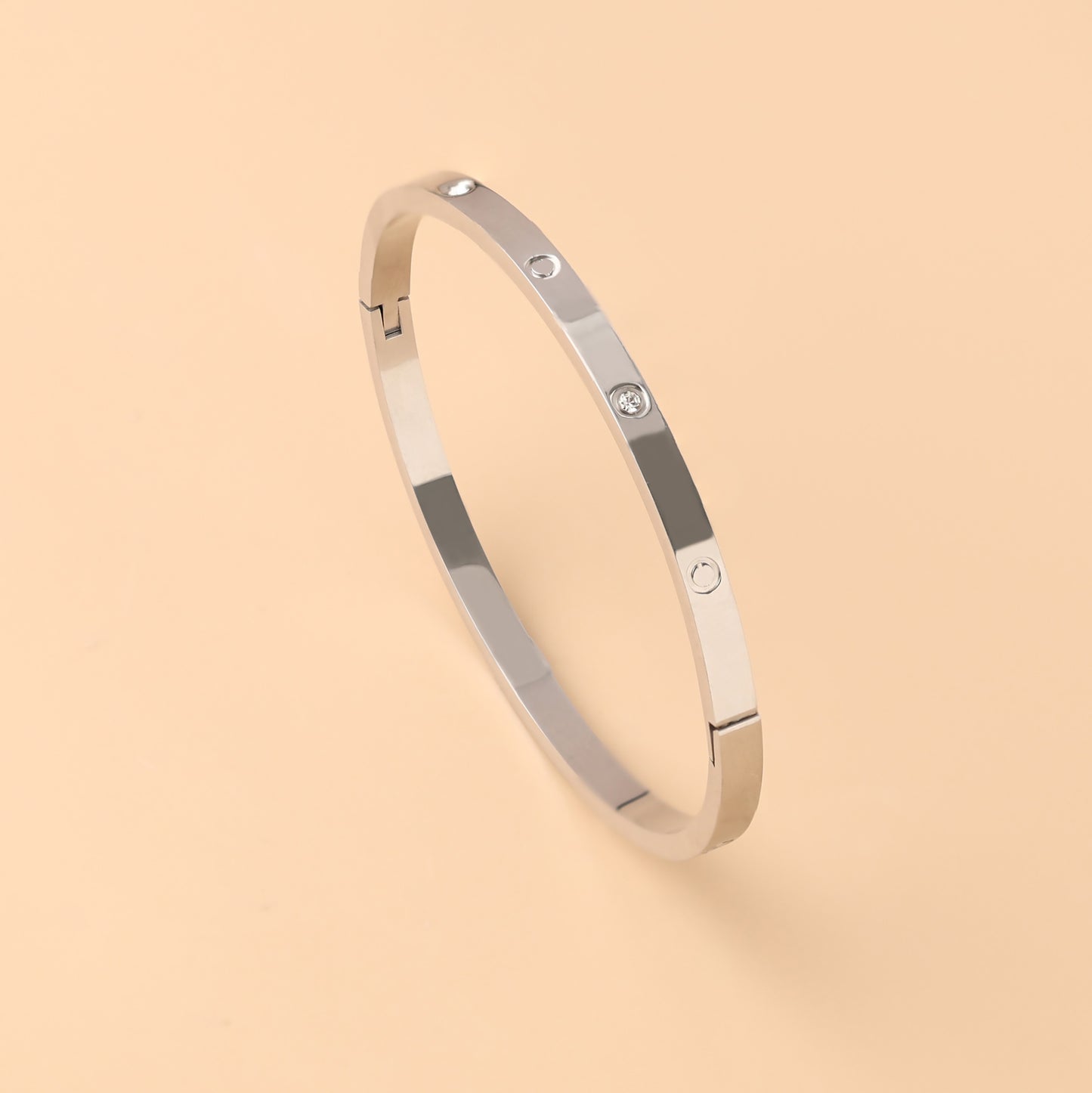 Minea | Love Bracelet