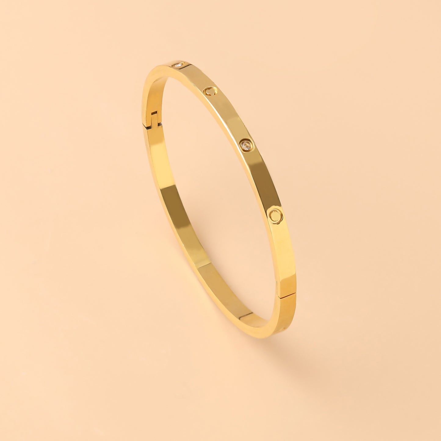Minea | Love Bracelet