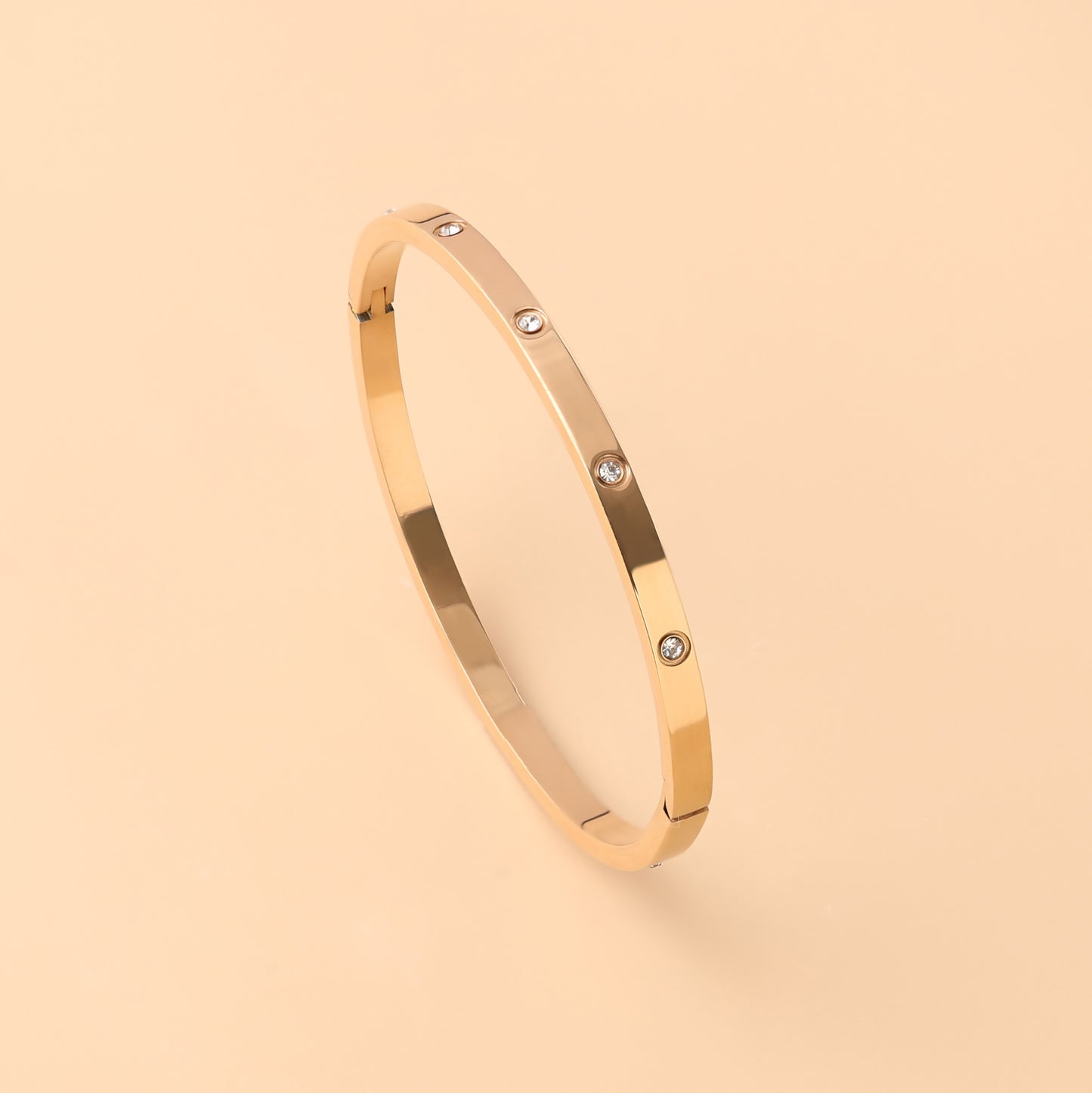Minea | Love Bracelet