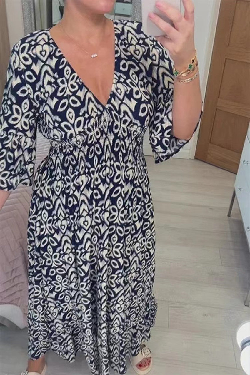 Milou | Vrouwelijke maxi-jurk met speelse v-hals