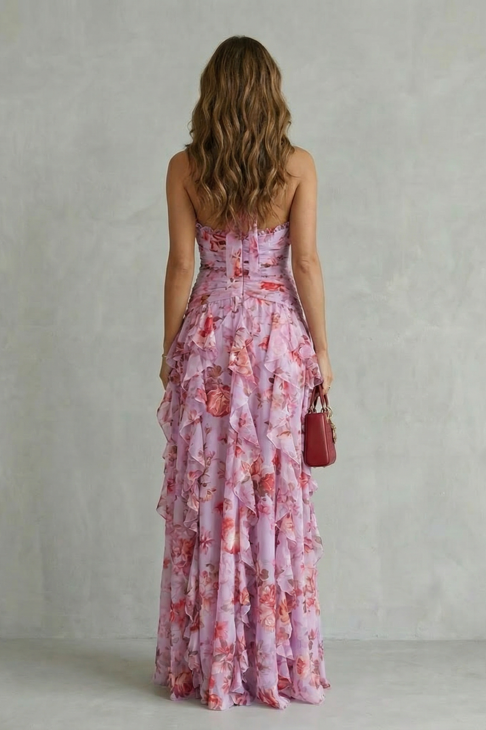 Belladina | Robe longue romantique à cascade de roses avec décolleté américain