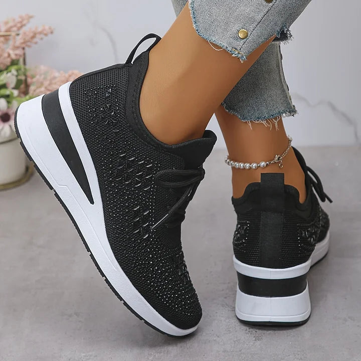 Assina | Sneakers met extra comfort en strassdetails