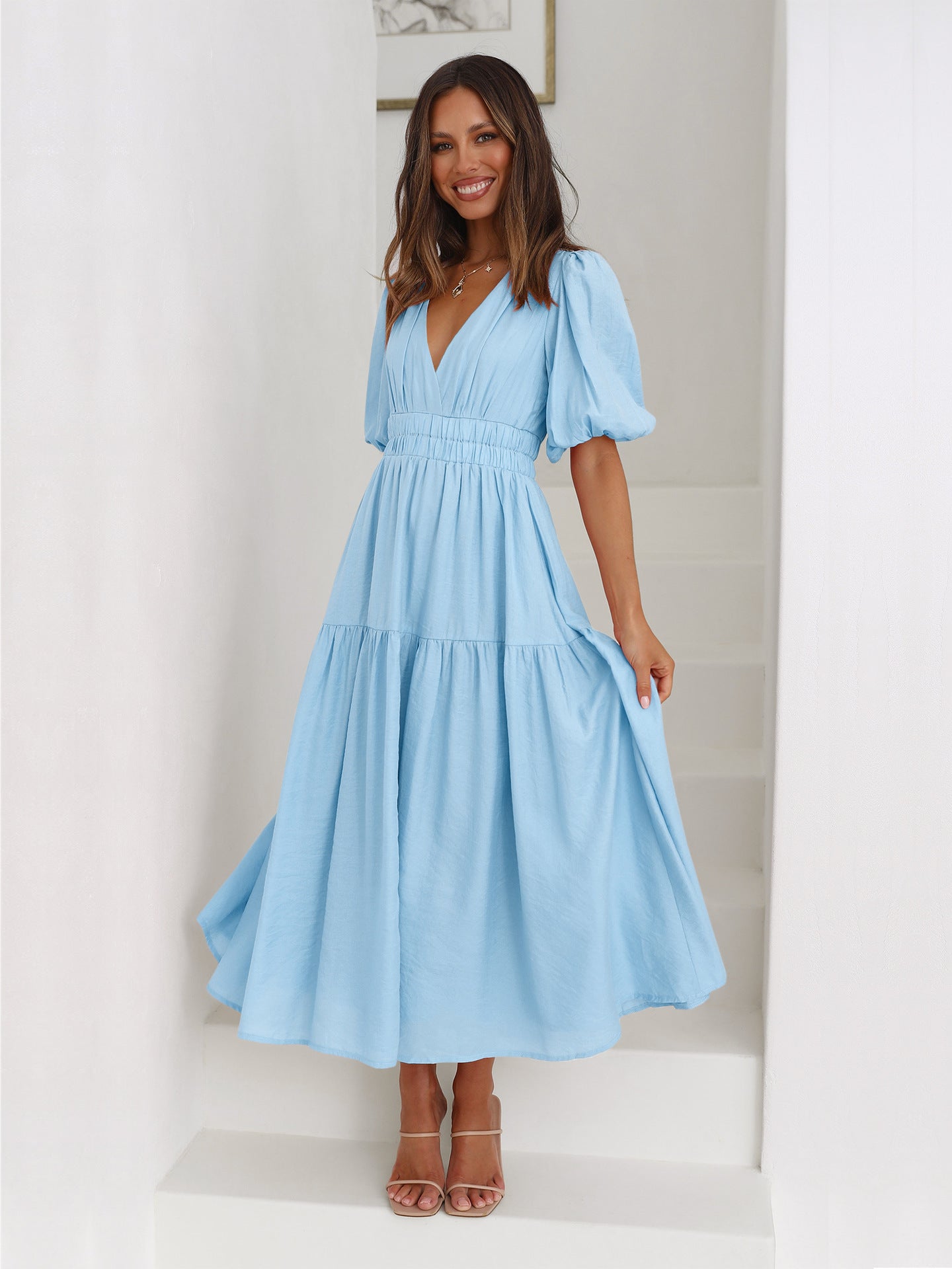 Emilia | Robe à col en V