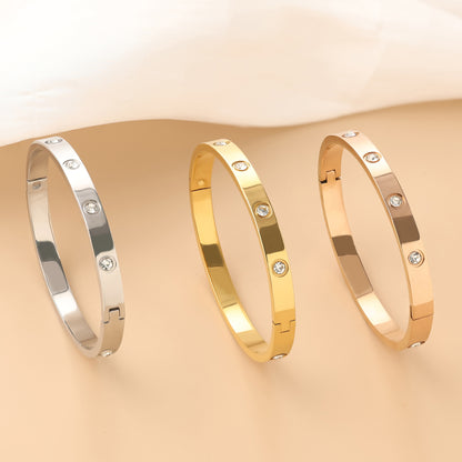 Minea | Love Bracelet