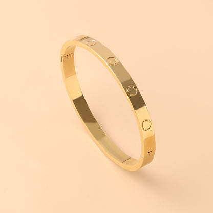 Minea | Love Bracelet