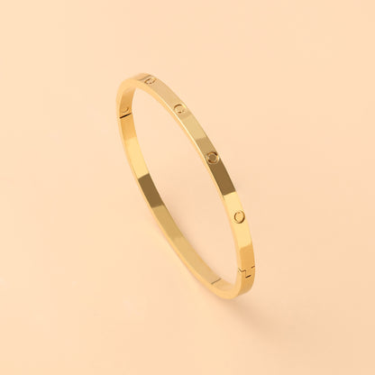 Minea | Love Bracelet