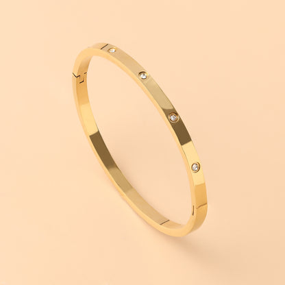 Minea | Love Bracelet