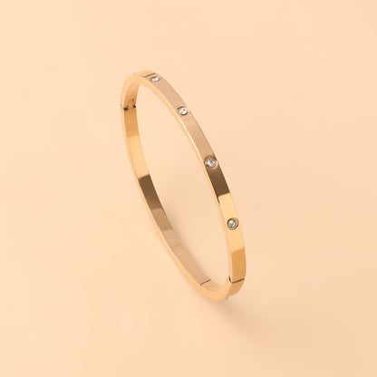 Minea | Love Bracelet