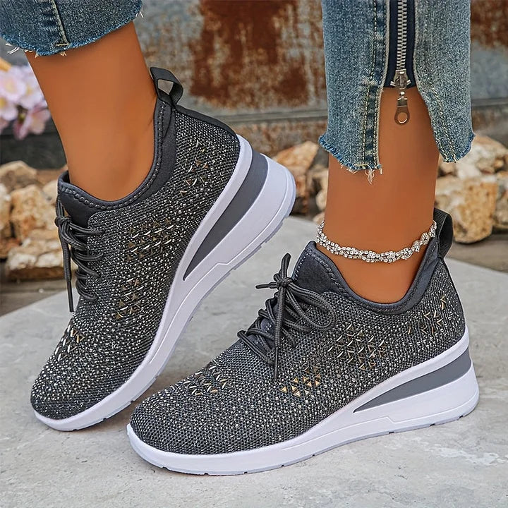 Assina | Sneakers met extra comfort en strassdetails