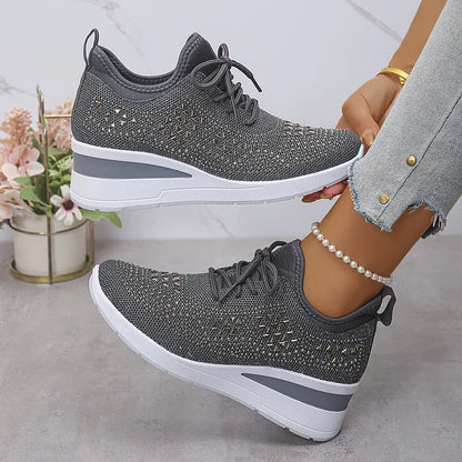 Assina | Sneakers met extra comfort en strassdetails