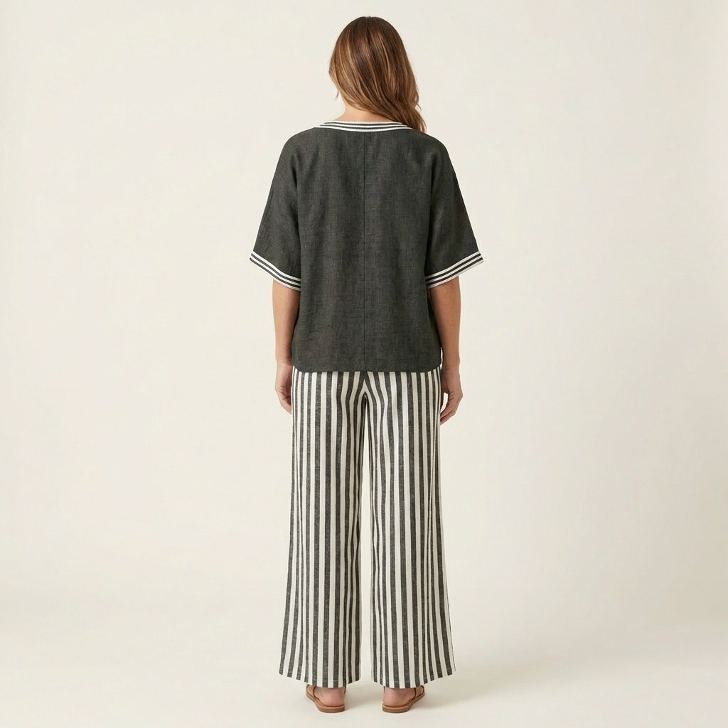 Juliana | Haut Varsity à Col V et Ensemble Pantalon Large Rayé