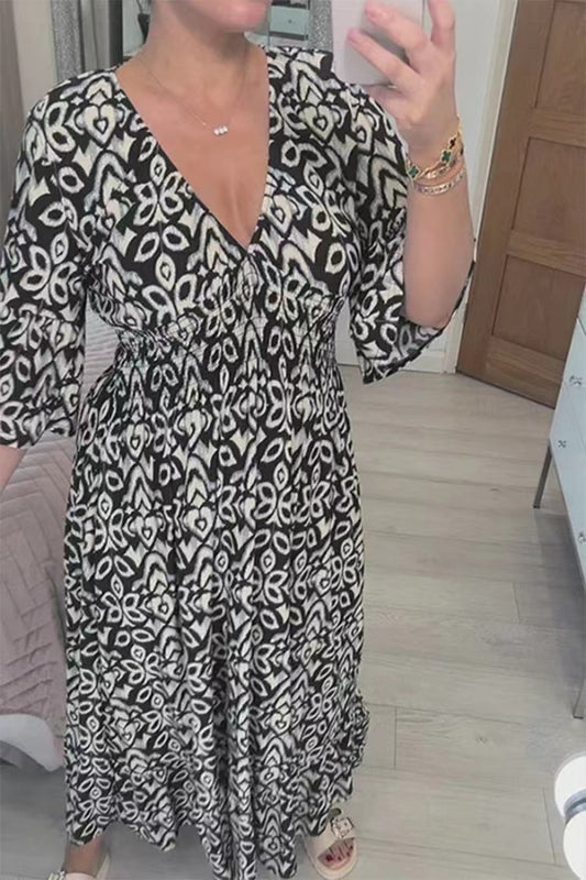 Milou | Vrouwelijke maxi-jurk met speelse v-hals